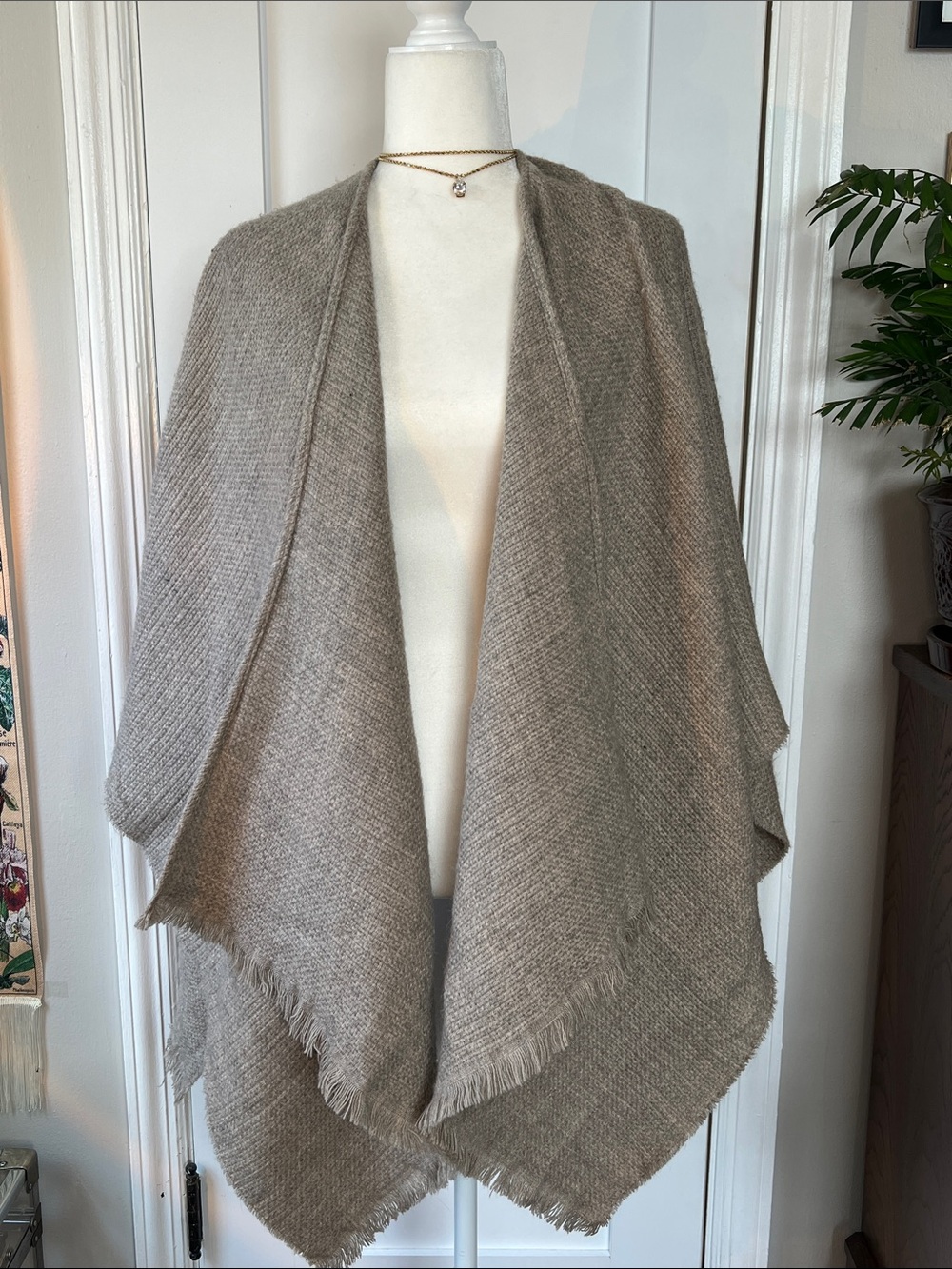 Universal Thread Taupe Open-Front Poncho Wrap